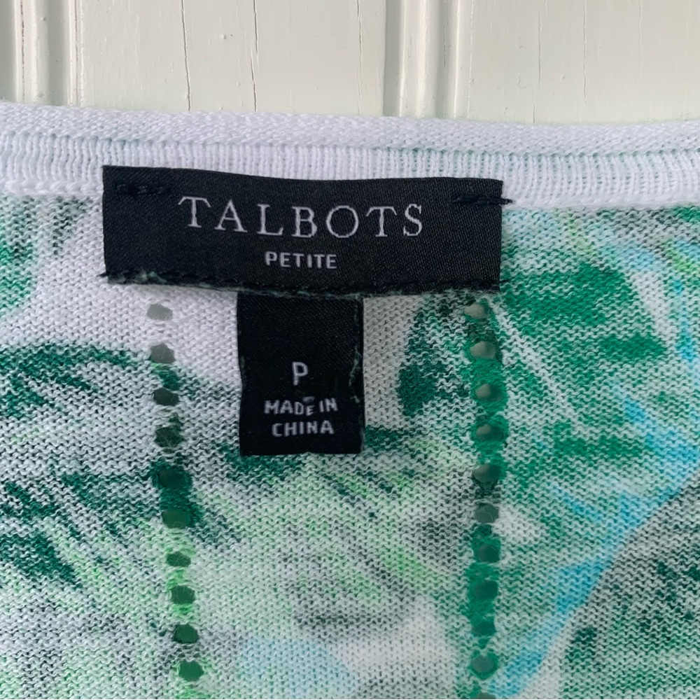 Talbots (Small) Green Leaf Pattern Lightweight Top - image 5